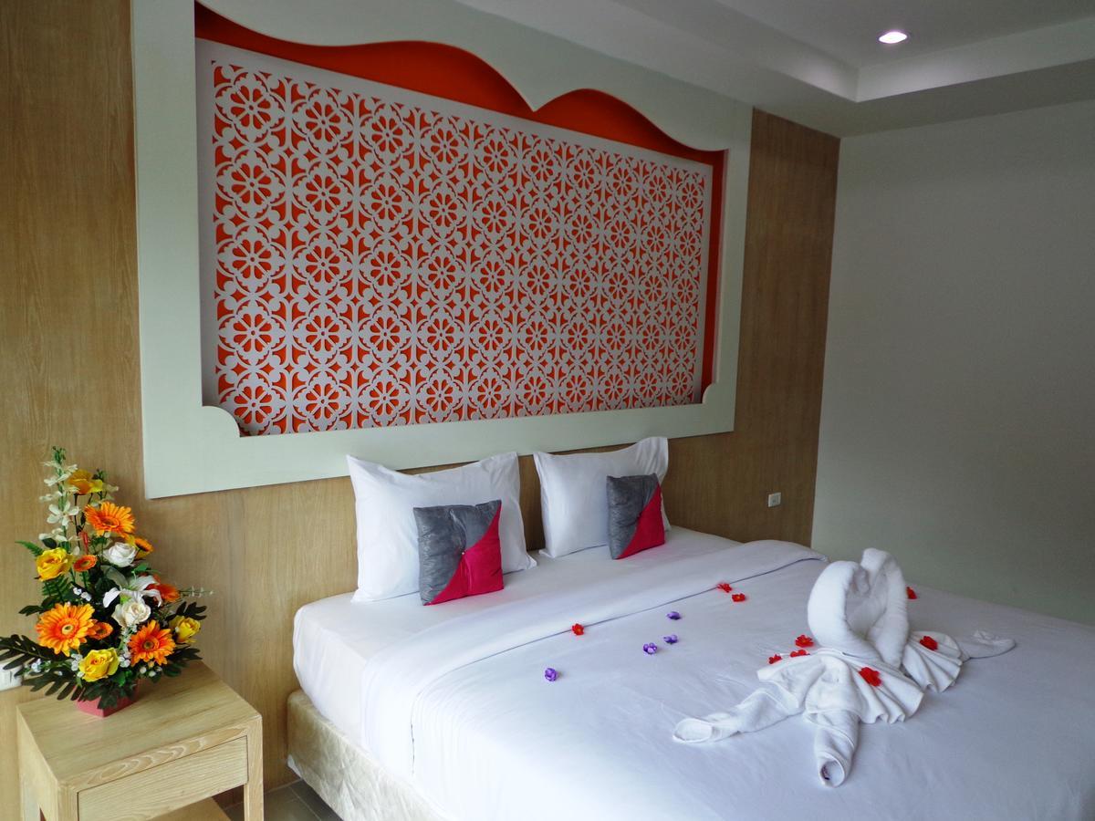 Red Sapphire Gasthof Patong